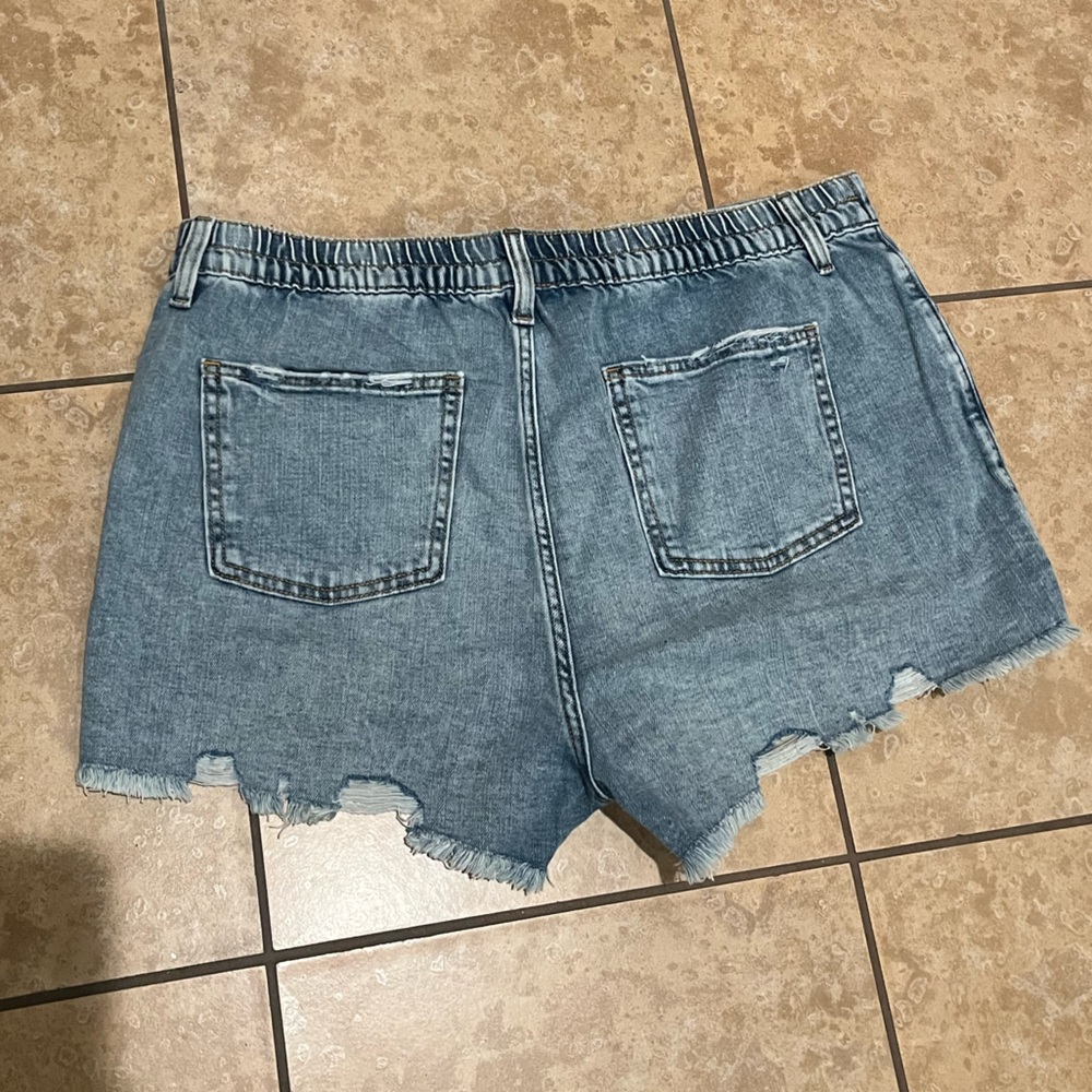 Aerie Cutoff Distressed Jean Shorts Elastic Waist Size Large NWT - Picture 4 of 4